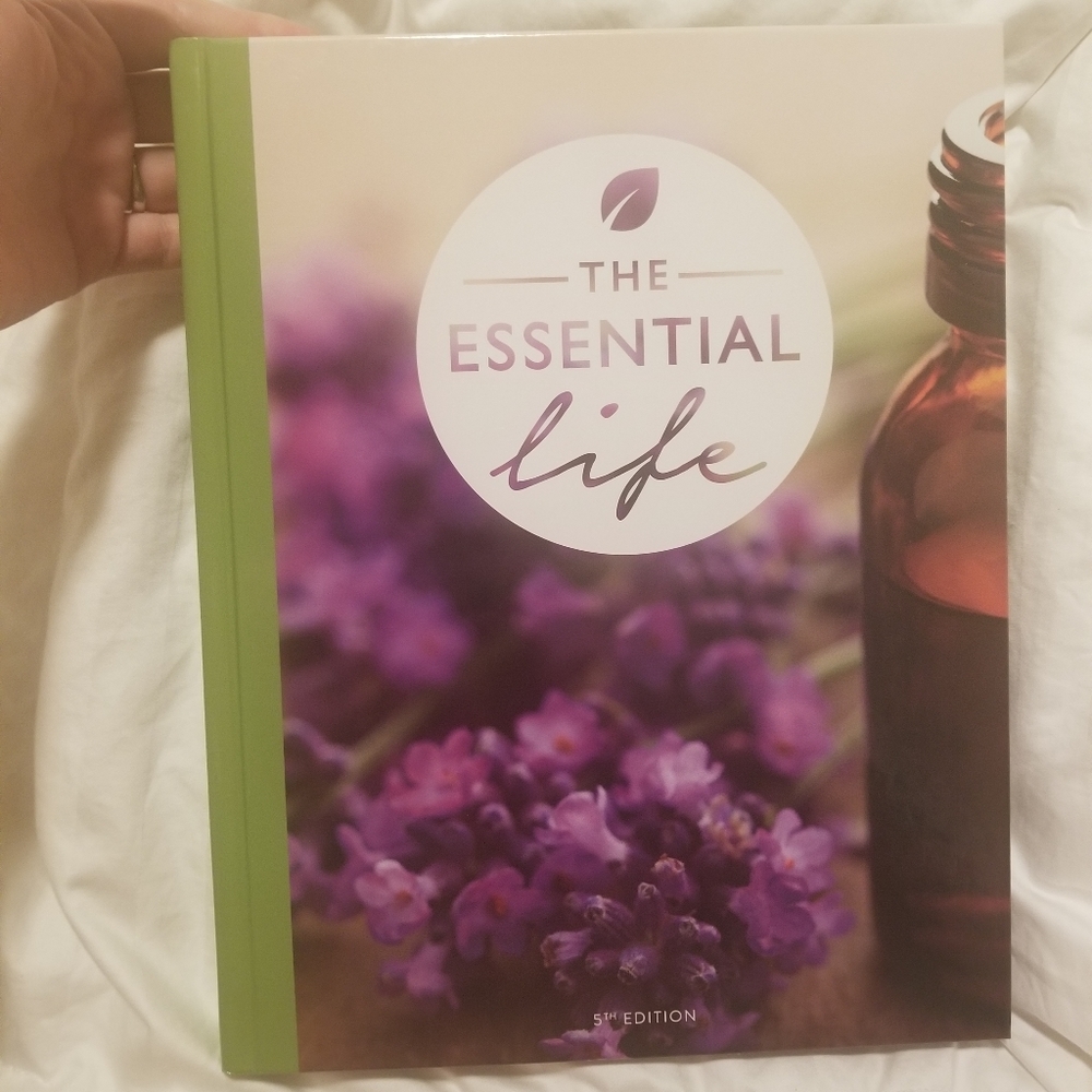 The Essential Life oils book